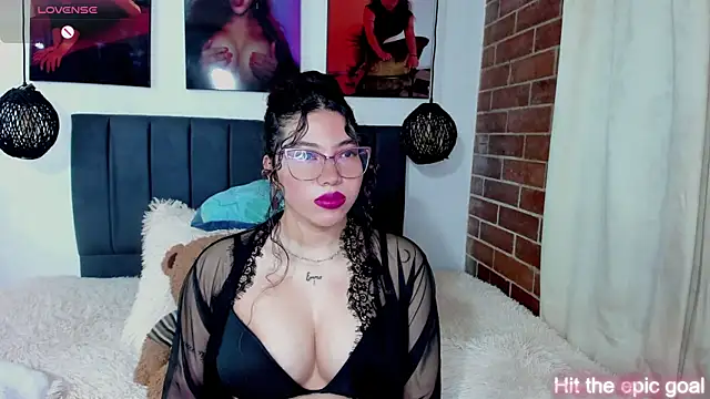 Snapshot of kyliejenner_hot chatting on June 16, 2026, 3:06 am kyliejenner hot online show from June 16, 2026, 3:06 am