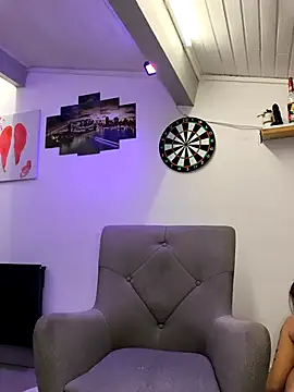 emma4xxx online show from October 10, 2025, 7:15 pm