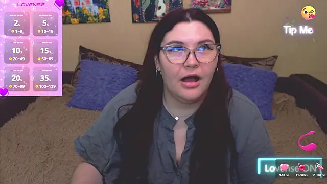 Snapshot of JuliaKeln chatting on May 30, 2026, 7:08 pm JuliaKeln online show from May 30, 2026, 7:08 pm