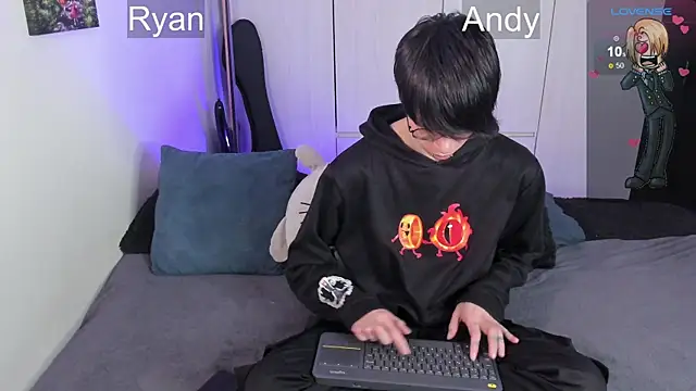 Snapshot of Aventure_Twinks chatting on January 2, 2025, 6:29 am Aventure Twinks online show from January 2, 2025, 6:29 am