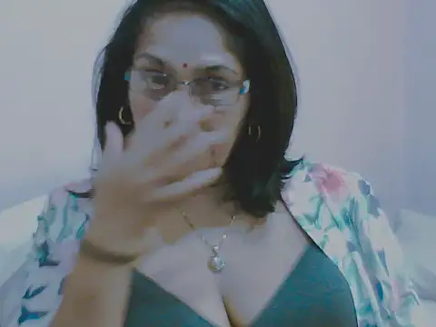 sexy69hotmum online show from September 22, 2025, 12:33 pm