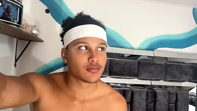 Snapshot of Hells_bells chatting on October 10, 2025, 2:07 pm Hells bells online show from October 10, 2025, 2:07 pm