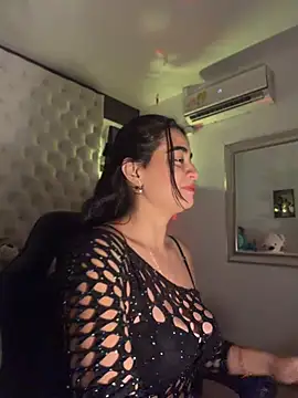 Snapshot of ZarahEvans chatting on June 30, 2026, 8:53 pm ZarahEvans online show from June 30, 2026, 8:53 pm