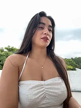 Snapshot of ZarahEvans chatting on November 6, 2025, 8:02 pm ZarahEvans online show from November 6, 2025, 8:02 pm