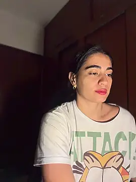 Snapshot of ZarahEvans chatting on April 28, 2026, 12:42 am ZarahEvans online show from April 28, 2026, 12:42 am