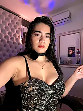 Snapshot of ZarahEvans chatting on November 1, 2025, 3:39 pm ZarahEvans online show from November 1, 2025, 3:39 pm