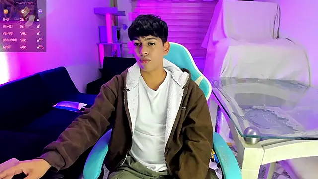 Snapshot of Franco_Rizzo_ chatting on September 21, 2025, 2:28 am Franco Rizzo online show from September 21, 2025, 2:28 am