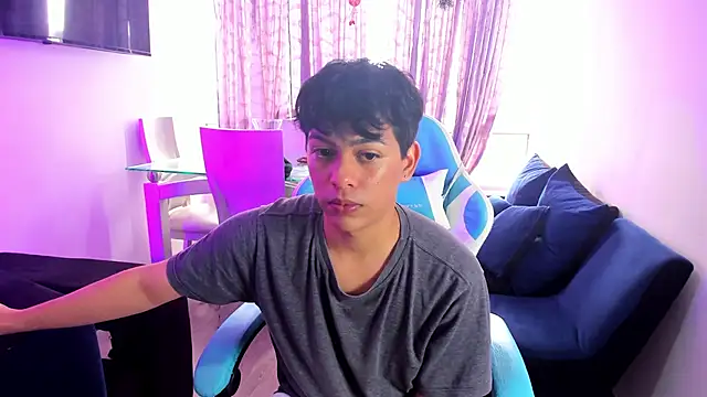 Snapshot of Franco_Rizzo_ chatting on January 29, 2025, 5:35 pm Franco Rizzo online show from January 29, 2025, 5:35 pm