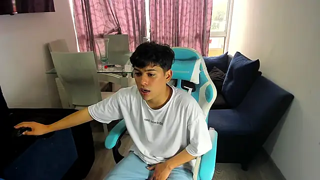 Snapshot of Franco_Rizzo_ chatting on February 17, 2025, 8:16 pm Franco Rizzo online show from February 17, 2025, 8:16 pm