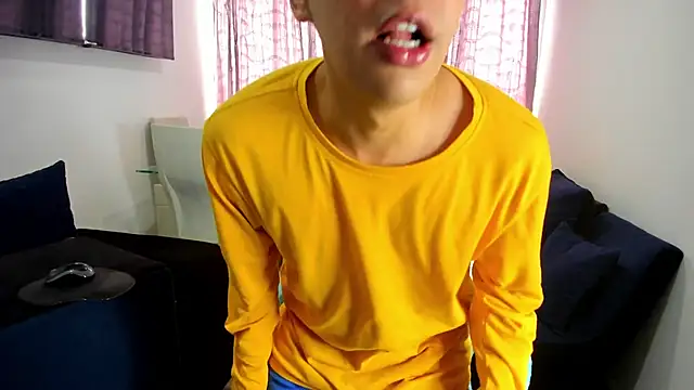 Snapshot of Franco_Rizzo_ chatting on February 19, 2025, 5:16 pm Franco Rizzo online show from February 19, 2025, 5:16 pm