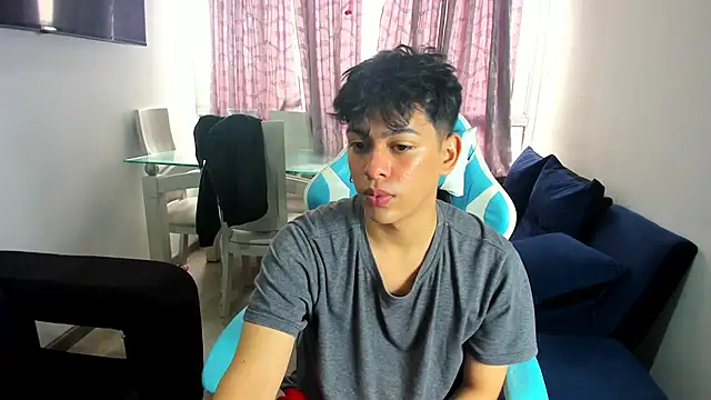 Snapshot of Franco_Rizzo_ chatting on February 8, 2025, 7:49 pm Franco Rizzo online show from February 8, 2025, 7:49 pm