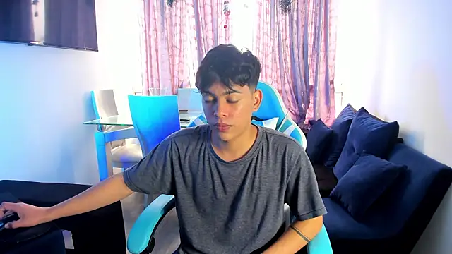 Snapshot of Franco_Rizzo_ chatting on February 3, 2025, 8:24 pm Franco Rizzo online show from February 3, 2025, 8:24 pm