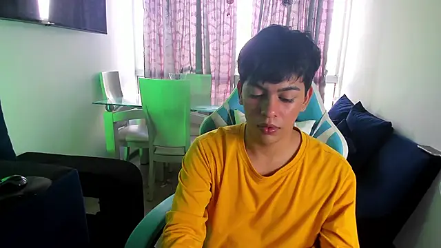 Snapshot of Franco_Rizzo_ chatting on January 27, 2025, 5:48 pm Franco Rizzo online show from January 27, 2025, 5:48 pm