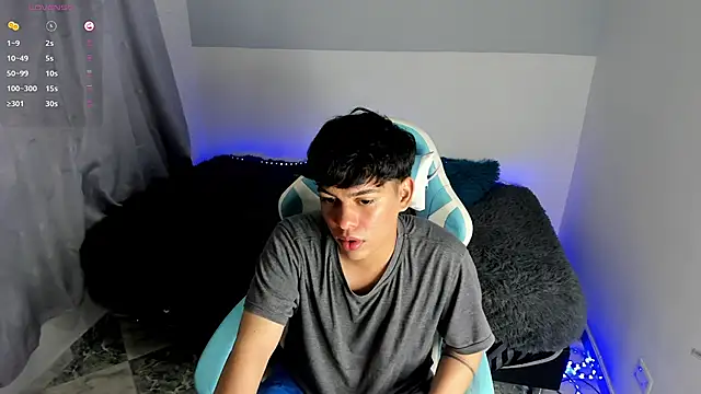 Snapshot of Franco_Rizzo_ chatting on March 20, 2025, 9:35 pm Franco Rizzo online show from March 20, 2025, 9:35 pm