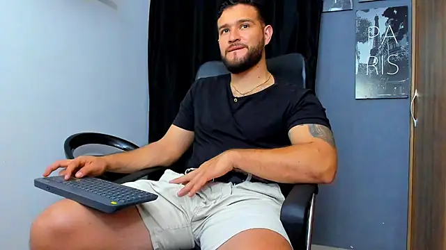 AndrewDiaz online show from December 23, 2025, 6:23 am