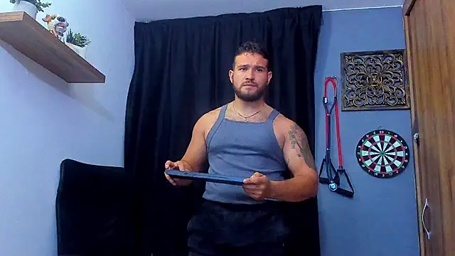 Snapshot of AndrewDiaz chatting on April 18, 2026, 7:44 am AndrewDiaz online show from April 18, 2026, 7:44 am