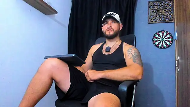 Snapshot of AndrewDiaz chatting on May 8, 2026, 8:40 am AndrewDiaz online show from May 8, 2026, 8:40 am