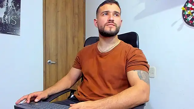 Snapshot of AndrewDiaz chatting on October 9, 2025, 1:28 am AndrewDiaz online show from October 9, 2025, 1:28 am