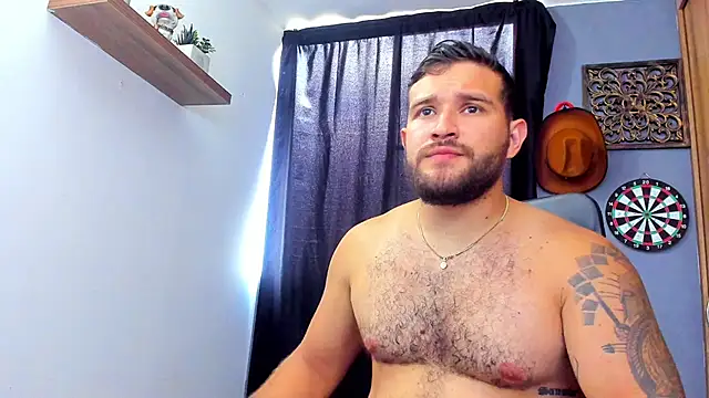 Snapshot of AndrewDiaz chatting on March 28, 2026, 8:43 pm AndrewDiaz online show from March 28, 2026, 8:43 pm
