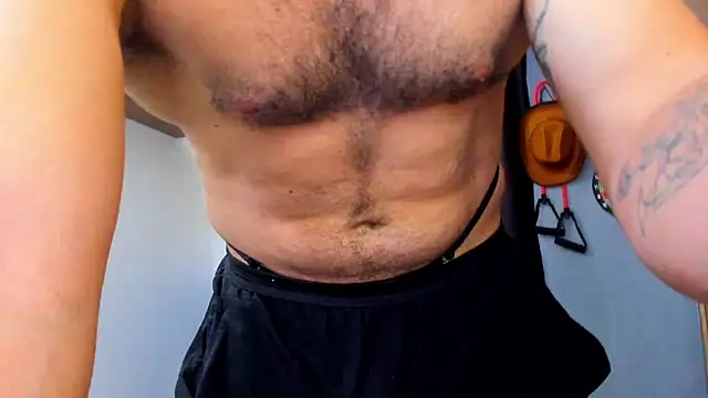 Snapshot of AndrewDiaz chatting on March 31, 2026, 9:50 pm AndrewDiaz online show from March 31, 2026, 9:50 pm