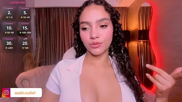 Snapshot of anahi_curlie1 chatting on June 19, 2026, 11:16 am anahi curlie1 online show from June 19, 2026, 11:16 am