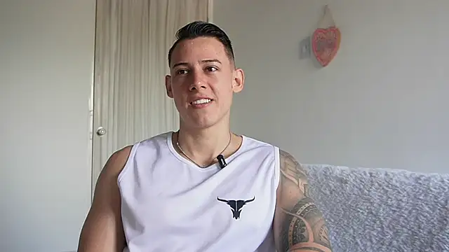 Snapshot of Muscle_King_Cum chatting on May 15, 2026, 1:31 pm Muscle King Cum online show from May 15, 2026, 1:31 pm