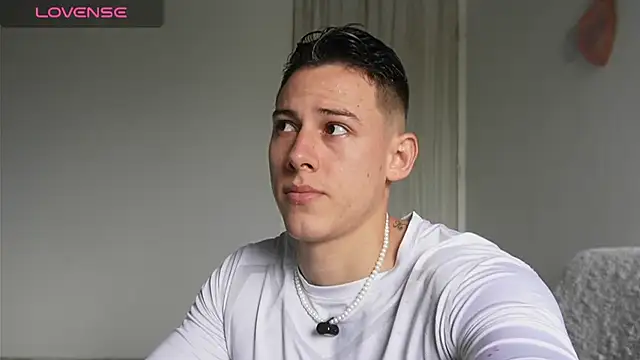 Snapshot of Muscle_King_Cum chatting on July 16, 2026, 1:30 pm Muscle King Cum online show from July 16, 2026, 1:30 pm