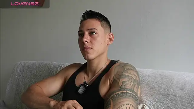 Snapshot of Muscle_King_Cum chatting on July 17, 2026, 1:41 pm Muscle King Cum online show from July 17, 2026, 1:41 pm