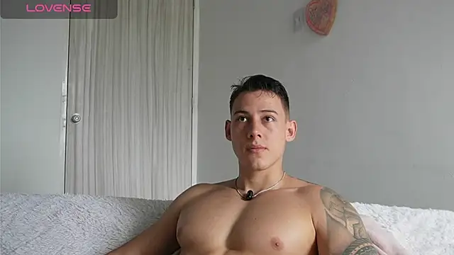 Snapshot of Muscle_King_Cum chatting on July 25, 2026, 2:56 pm Muscle King Cum online show from July 25, 2026, 2:56 pm