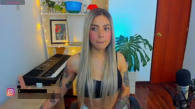 Snapshot of Yeriawaddell_ chatting on December 30, 2024, 5:44 pm Yeriawaddell online show from December 30, 2024, 5:44 pm