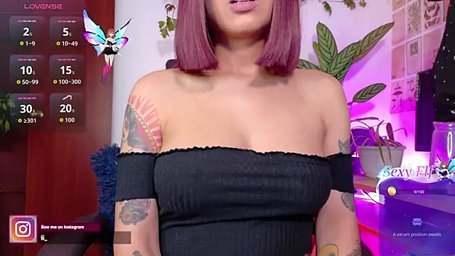 Yeriawaddell  online show from December 17, 2025, 12:04 am