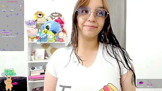 Valery7rose  online show from May 4, 2026, 4:43 pm