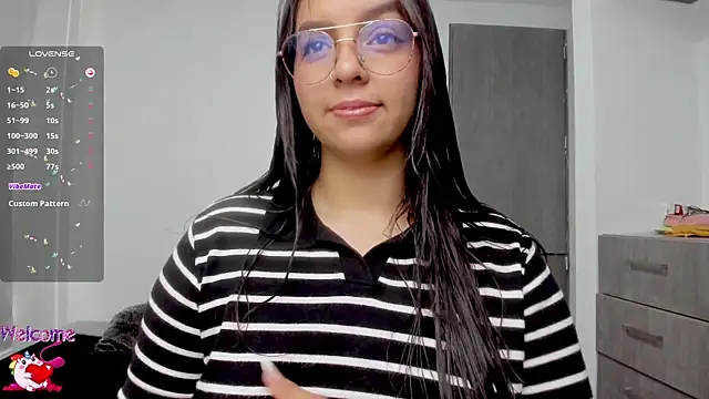 Valery7rose  online show from October 7, 2025, 2:51 pm