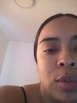 Snapshot of JuanaSimons chatting on February 15, 2026, 9:03 pm JuanaSimons online show from February 15, 2026, 9:03 pm