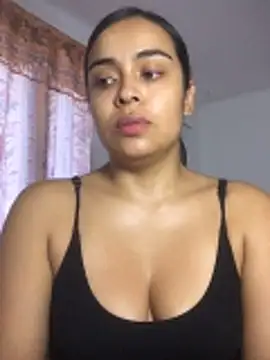 Snapshot of JuanaSimons chatting on April 4, 2026, 10:38 pm JuanaSimons online show from April 4, 2026, 10:38 pm