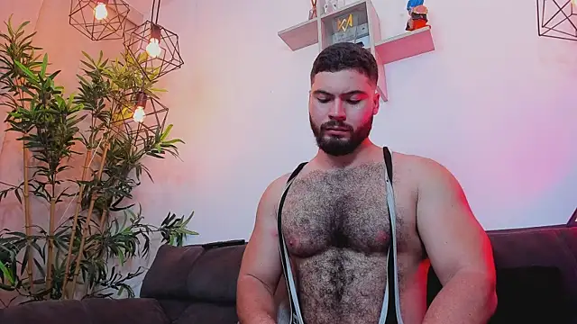 Snapshot of SebastianVilla_ chatting on June 10, 2026, 9:27 pm SebastianVilla online show from June 10, 2026, 9:27 pm