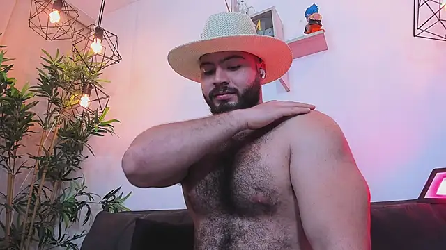 Snapshot of SebastianVilla_ chatting on June 14, 2026, 7:59 pm SebastianVilla online show from June 14, 2026, 7:59 pm