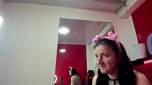 Andrefoxx  online show from November 21, 2025, 3:16 am