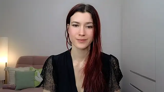 AliciaNewell online show from November 28, 2025, 3:34 pm