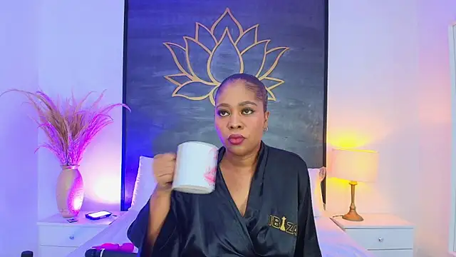 Snapshot of AlisonTravis chatting on June 4, 2026, 3:55 am AlisonTravis online show from June 4, 2026, 3:55 am