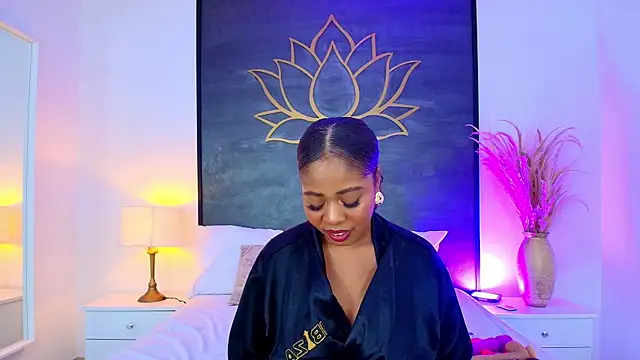 AlisonTravis online show from April 24, 2026, 2:57 am
