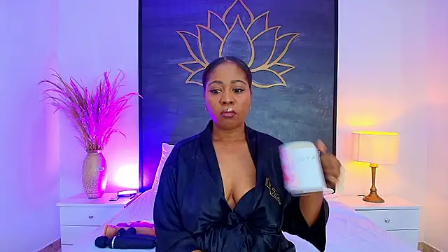 Snapshot of AlisonTravis chatting on March 21, 2026, 8:02 pm AlisonTravis online show from March 21, 2026, 8:02 pm