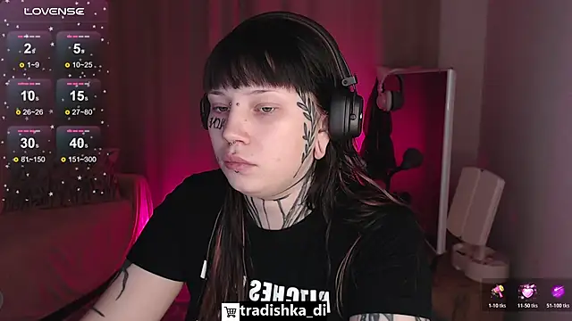 Snapshot of tradishka chatting on November 13, 2025, 9:19 pm tradishka online show from November 13, 2025, 9:19 pm