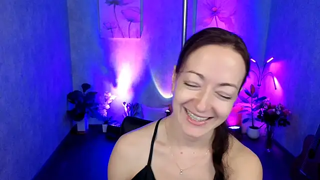 kimberlyray777 online show from March 8, 2025, 11:37 am