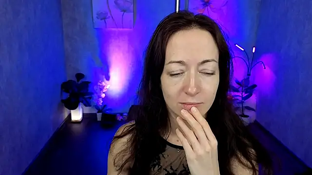 kimberlyray777 online show from March 3, 2025, 9:34 am