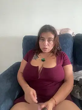 MrsFoucher online show from November 9, 2025, 8:02 pm