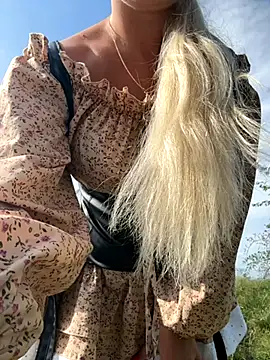Snapshot of Marina- chatting on September 14, 2025, 12:05 pm Marina- online show from September 14, 2025, 12:05 pm