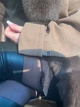 Snapshot of Marina- chatting on March 6, 2026, 3:40 pm Marina- online show from March 6, 2026, 3:40 pm