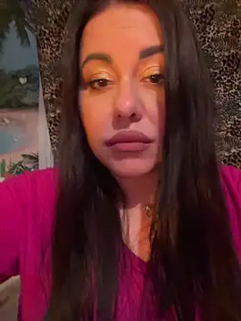 Snapshot of DaisyStreet chatting on June 2, 2026, 5:57 pm DaisyStreet online show from June 2, 2026, 5:57 pm