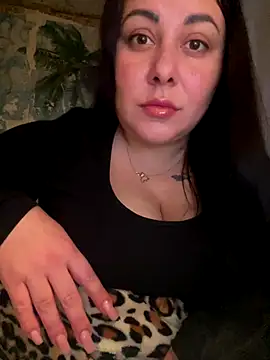 DaisyStreet online show from December 20, 2025, 2:31 pm